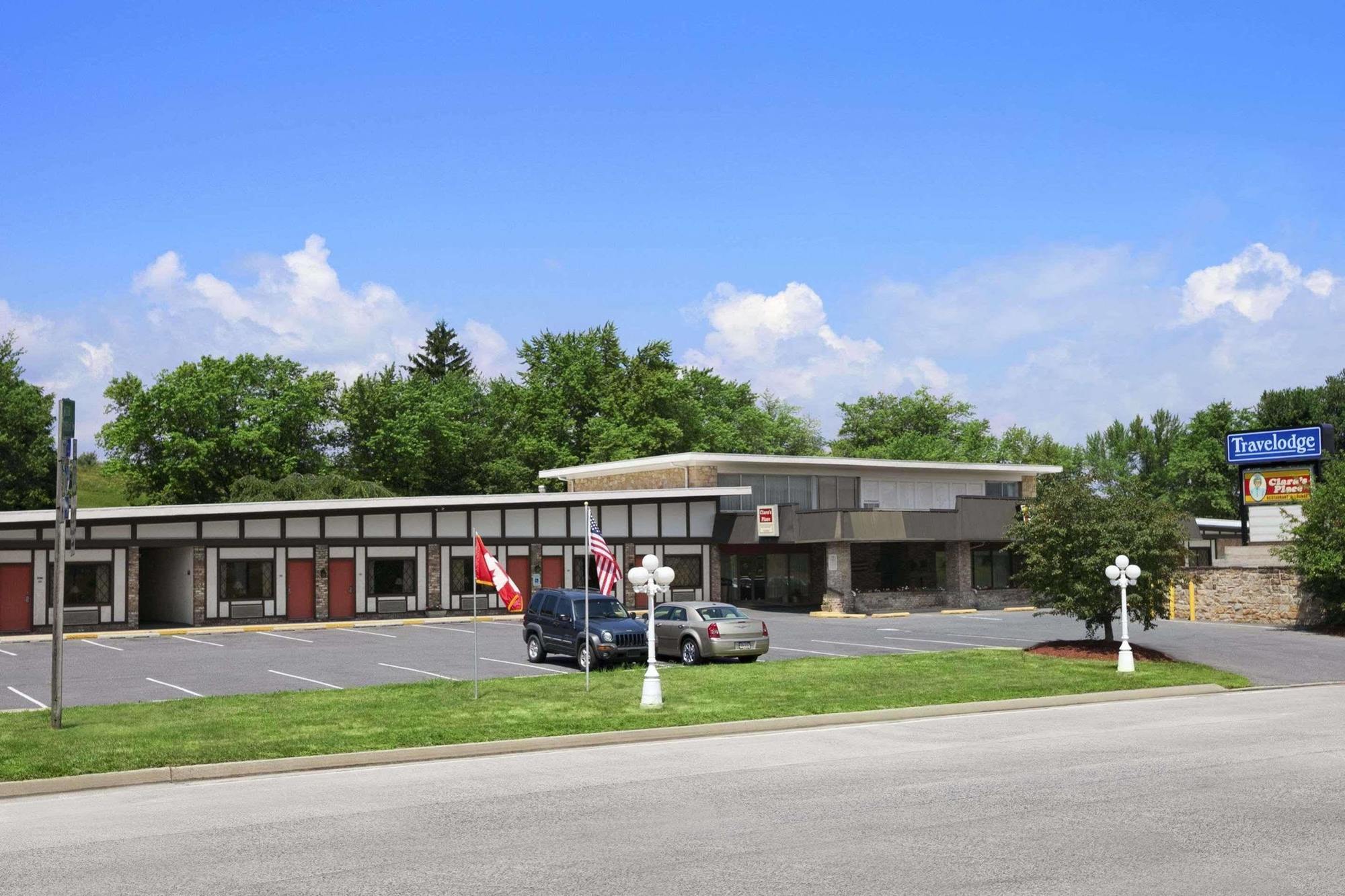 Travelodge By Wyndham Bedford Exterior photo